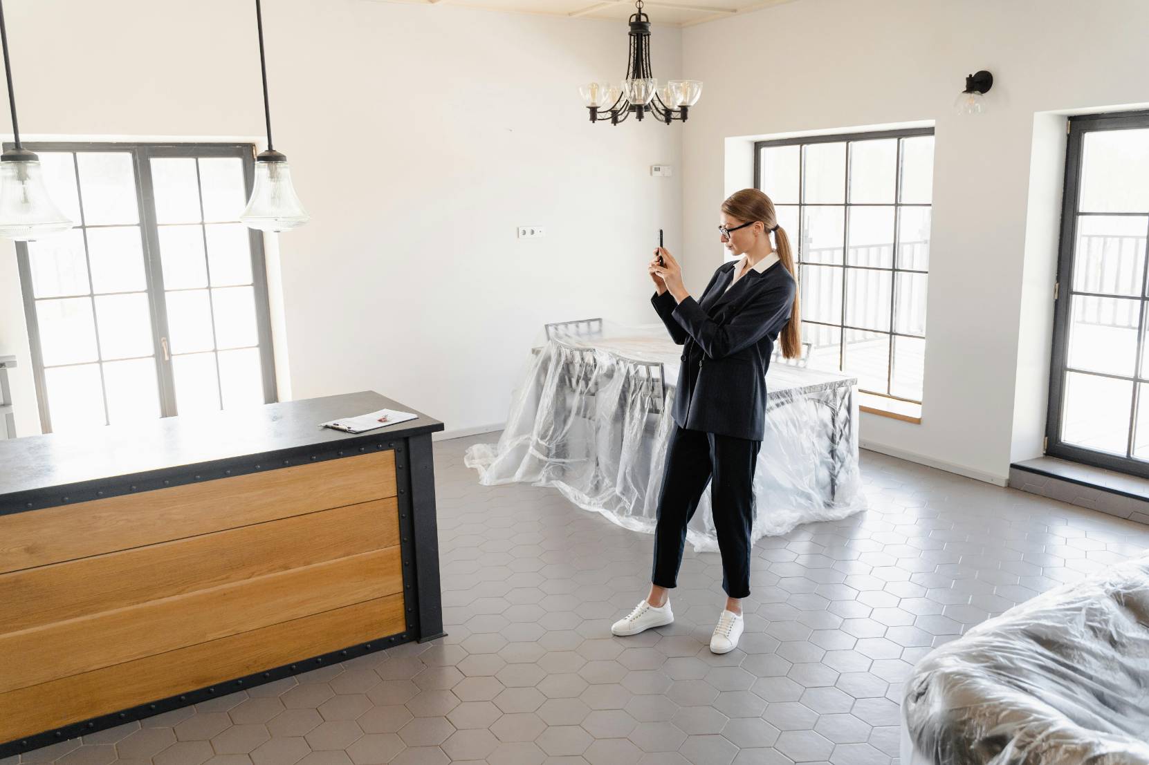 Pros and Cons of Buying a Fixer-Upper vs. Move-In Ready Home